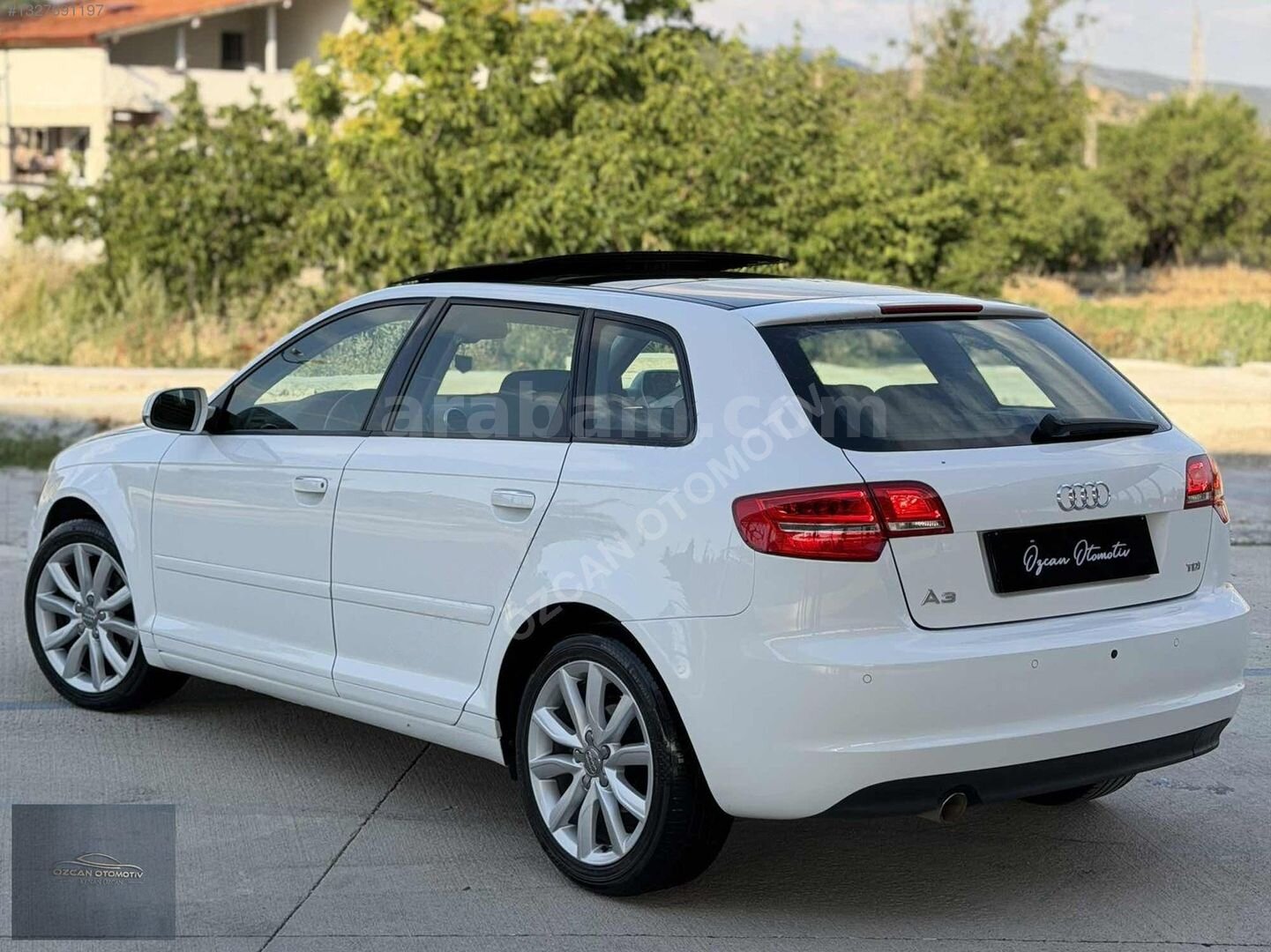 Galeriden Audi A3 Sportback 1.6 TDI Attraction 2012 Model Isparta 184.000 km Beyaz 4