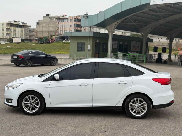 Sahibinden Ford Focus 1.6 TDCi Trend X 2015 Model  145 binde