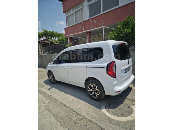 Sahibinden Renault Kangoo Multix 1.3 TCe Techno 2025 Model