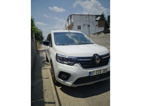 Sahibinden Renault Kangoo Multix 1.3 TCe Techno 2025 Model