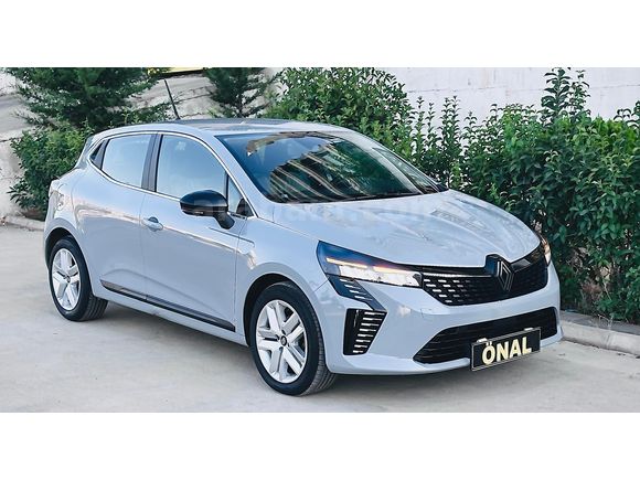 ÖNAL'DAN 2025 RENAULT CLİO 1.0 TCE EVOLUTİON X-TRONİC 10.BİN KM
