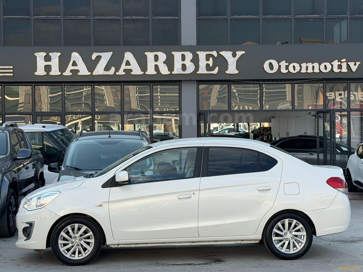 Galeriden Mitsubishi Attrage 1.2 Intense 2015 Model Konya 30.000 km Beyaz 5