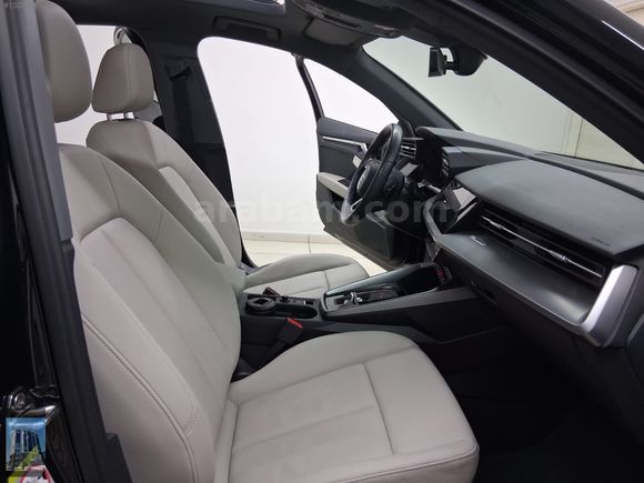YÜCELER OTO'DAN 2023 AUDİ A3ADVANCE KDV%20 CAM TAVAN HATASIZ