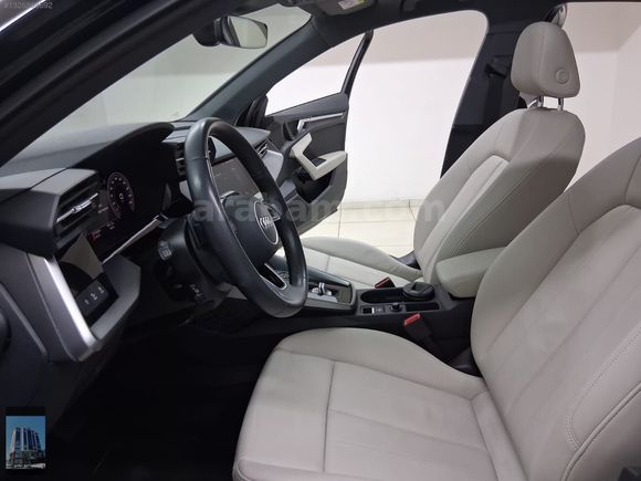 YÜCELER OTO'DAN 2023 AUDİ A3ADVANCE KDV%20 CAM TAVAN HATASIZ