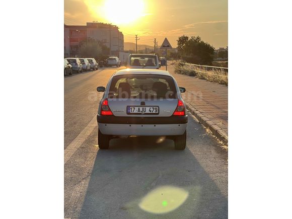 Sahibinden Renault Clio 1.4 RXT 2001 Model 
