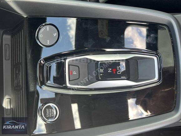 KIRANTA 2025 AUDİ A3 1.5 ADVANCED CAM TAVAN PARLAMENT MAVİ