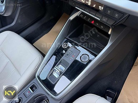 2021 -CAM TAVAN - DEĞİŞENSİZ- 130 BIN KM -AUDİ A3 SEDAN ADVANCED