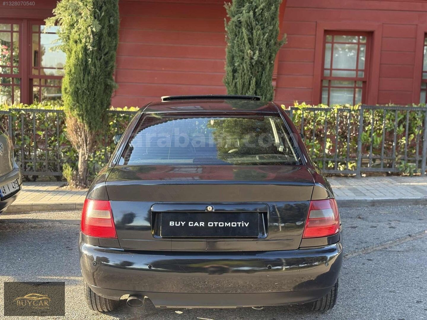 Galeriden Audi A4 Sedan 1.8 1997 Model İstanbul 535.000 km Siyah 7