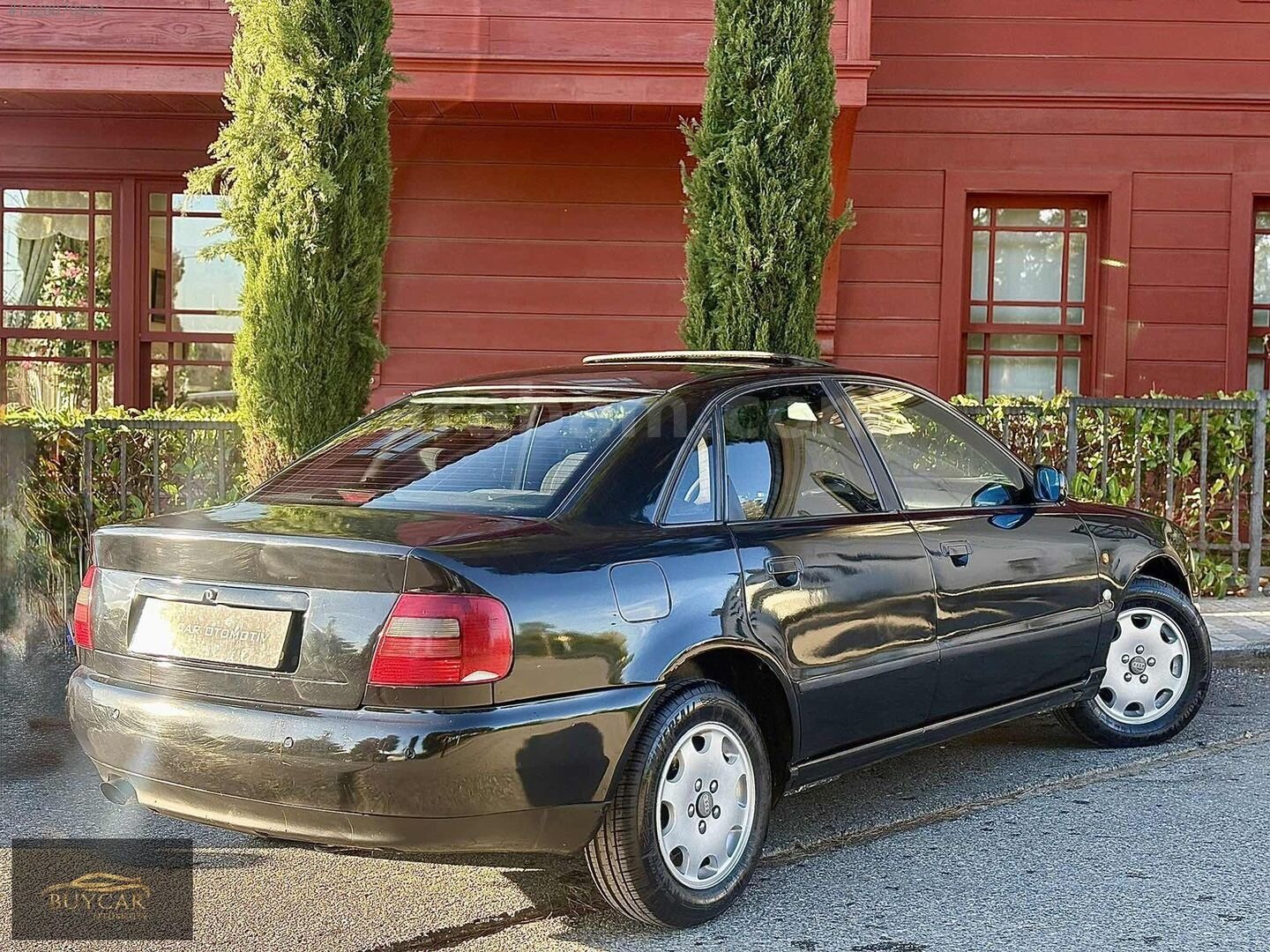 Galeriden Audi A4 Sedan 1.8 1997 Model İstanbul 535.000 km Siyah 6