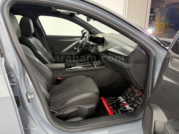 otomobil Opel Astra 1.2 Turbo GS
