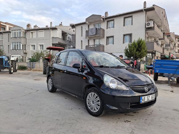 Sahibinden Honda Jazz 1.4 LS 2005 Model