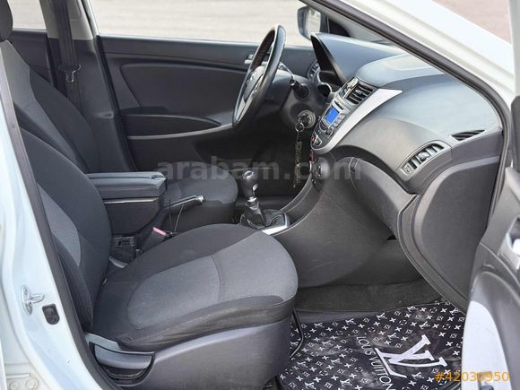MHG AUTO'DAN HYUNDAİ ACCENT BLUE 1.6 CRDİ KUSURSUZ
