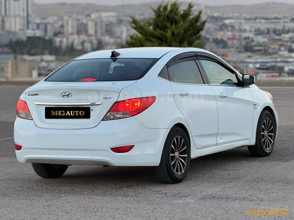 MHG AUTO'DAN HYUNDAİ ACCENT BLUE 1.6 CRDİ KUSURSUZ