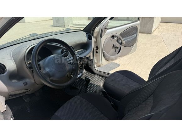 2000 MODEL FORD KA 1.3