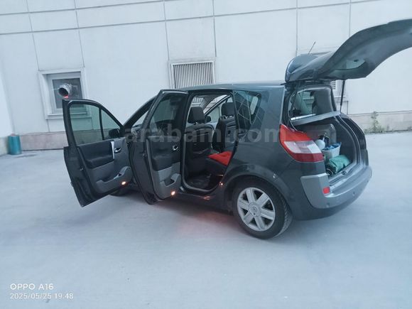 Sahibinden Renault Scenic 1.6 Dynamique 2004 Model