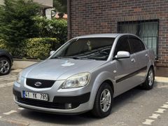 HAK AUTO-DEĞİŞENSİZ 1.5 DİZEL FULL KİA RİO SEDAN KK 12 TAKSİT
