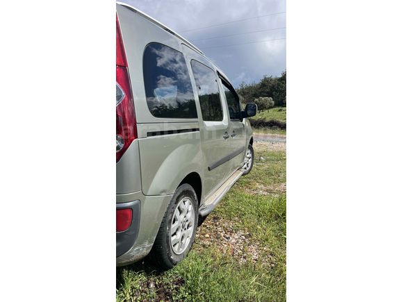 Acil 
Sahibinden Renault Kangoo Multix 1.5 dCi Expression 2011 Model 