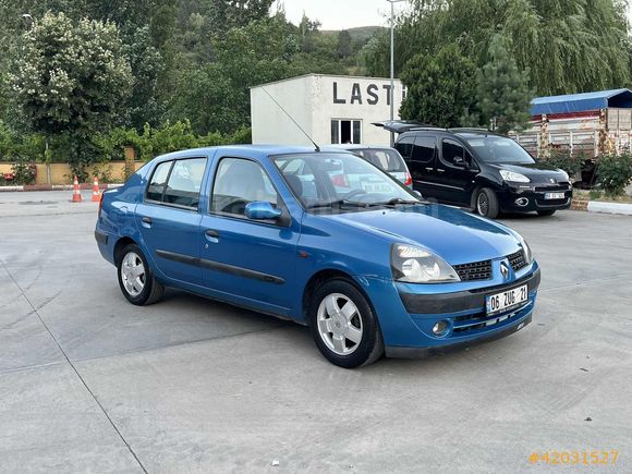 KAYA OTOMOTİVDEN 2003 CLIO 1.4 16 WALF KLIMALI 3 PARÇA BOYALI