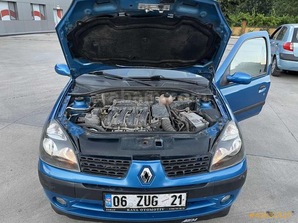 KAYA OTOMOTİVDEN 2003 CLIO 1.4 16 WALF KLIMALI 3 PARÇA BOYALI
