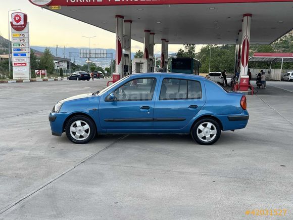 KAYA OTOMOTİVDEN 2003 CLIO 1.4 16 WALF KLIMALI 3 PARÇA BOYALI
