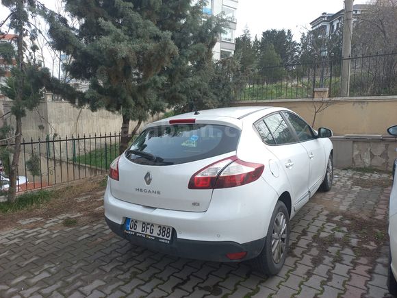 Sahibinden Renault Megane 1.5 dCi Touch Plus 2015 Model 