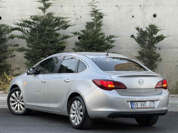 Galeriden Opel Astra 1.6 CDTI Elite 2016 Model İstanbul