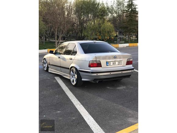 1992 MODEL 3.18i