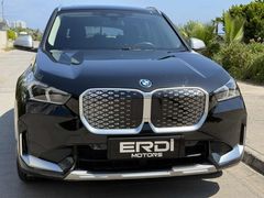 2024 İX1 eDRIVE20 C.TAVAN MOCHA DERİ E.BAGAJ JANT BOYASIZ BAYİİ