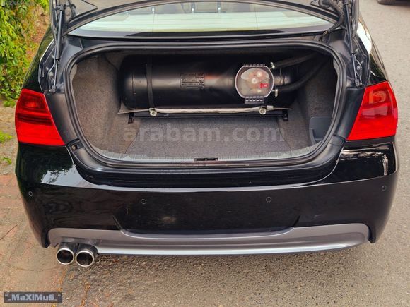 MaXiMuS tan 2007 E90 3.18i 150BG