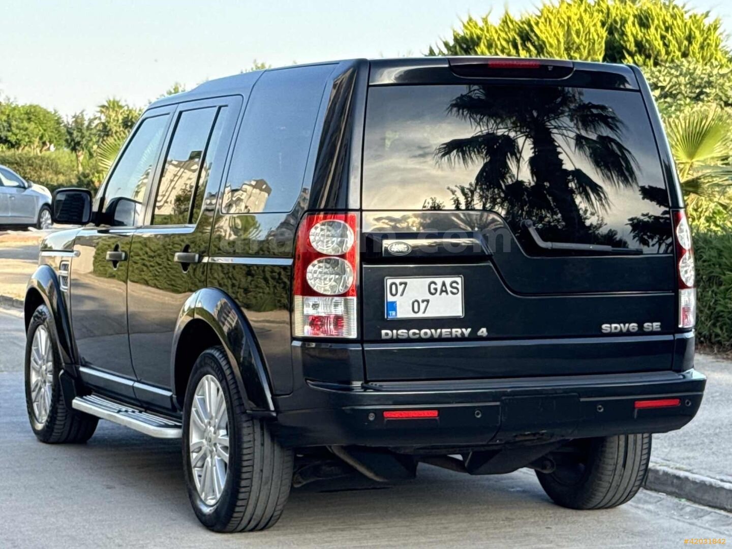 Galeriden Land Rover Discovery 3.0 SDV6 SE 2012 Model Antalya 272.000 km Siyah 6