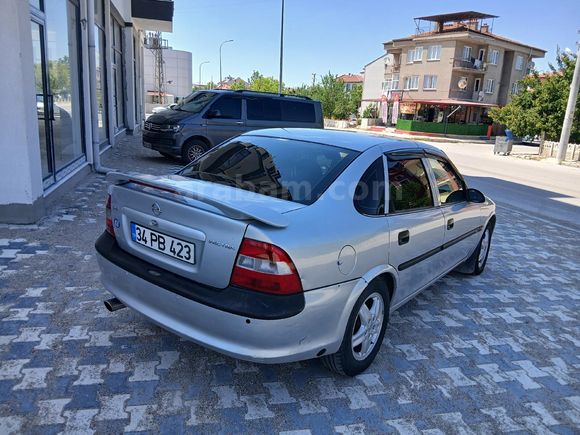 Galeriden Opel Vectra 2.0 GLS 1996 Model Afyonkarahisar