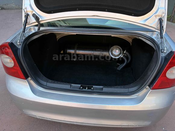 Sahibinden Ford Focus 1.6 Titanium 2008 Model  352.000 km Gri