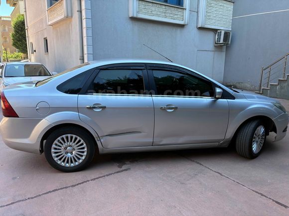 Sahibinden Ford Focus 1.6 Titanium 2008 Model  352.000 km Gri