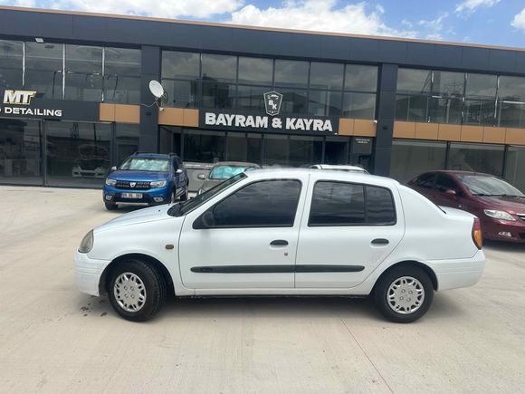 Galeriden Renault Clio 1.4 RNA 2001 Model Yozgat