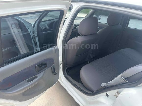 Galeriden Renault Clio 1.4 RNA 2001 Model Yozgat