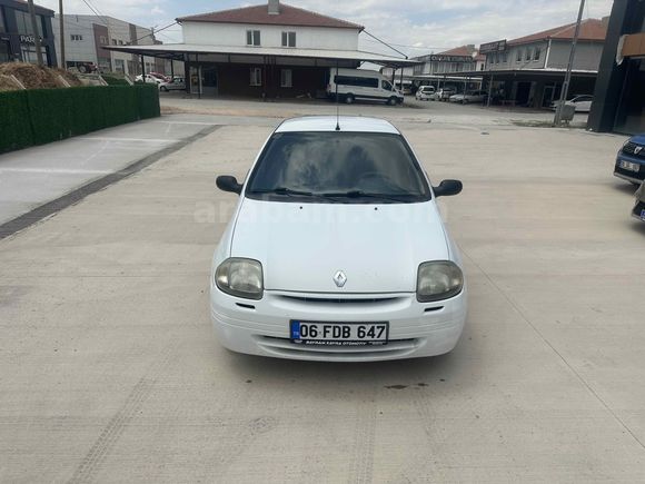 Galeriden Renault Clio 1.4 RNA 2001 Model Yozgat