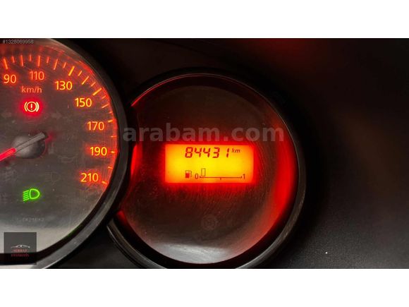 2013 / DACİA SANDERO 1.2 AMBİANCE / TEK PARÇA BOYALI DEĞİŞENSİZ
