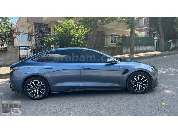 BOYASIZ. 11.000 KM DE . İÇİ BEJ