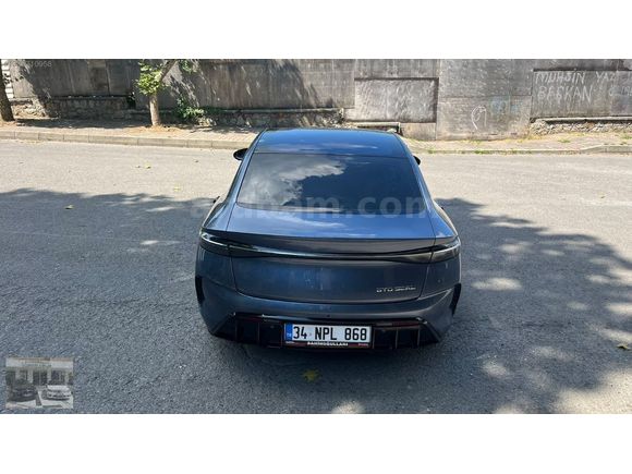 BOYASIZ. 11.000 KM DE . İÇİ BEJ