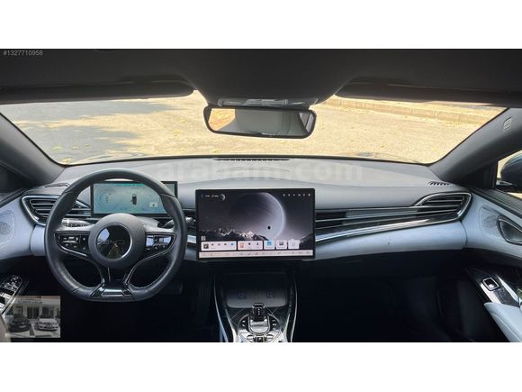BOYASIZ. 11.000 KM DE . İÇİ BEJ