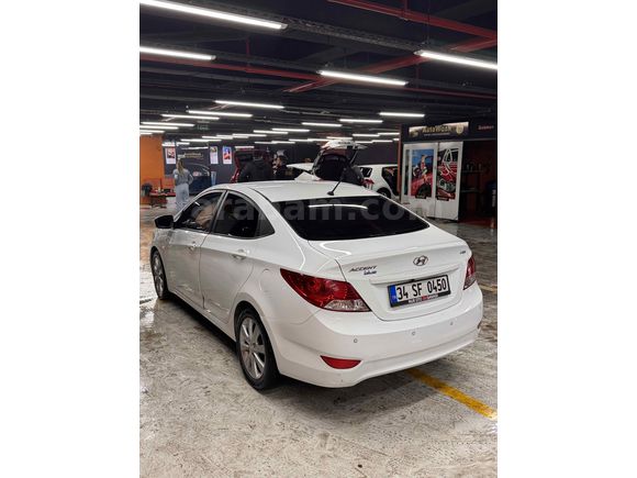 Sahibinden Hyundai Accent Blue 1.6 CRDI Mode Plus 2016 Model 