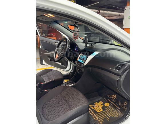 Sahibinden Hyundai Accent Blue 1.6 CRDI Mode Plus 2016 Model 