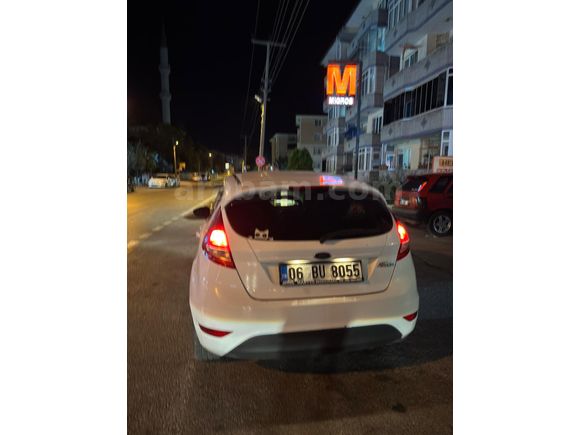 DEĞİŞENSİZ MEMURDAN 2009 MODEL FİESTA