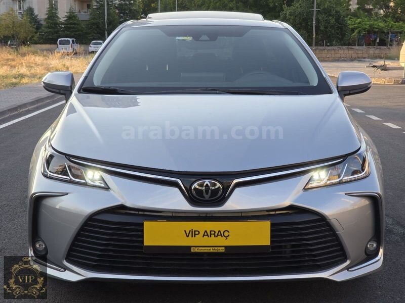 Galeriden Toyota Corolla 1.5 Flame X-Pack 2022 Model Kayseri 57.000 km Gri