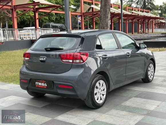 MEGA OTOMOTİV'DEN İLK ELDEN BOYASIZ DEĞİŞENSİZ KİA RİO