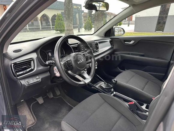 MEGA OTOMOTİV'DEN İLK ELDEN BOYASIZ DEĞİŞENSİZ KİA RİO