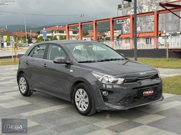 MEGA OTOMOTİV'DEN İLK ELDEN BOYASIZ DEĞİŞENSİZ KİA RİO