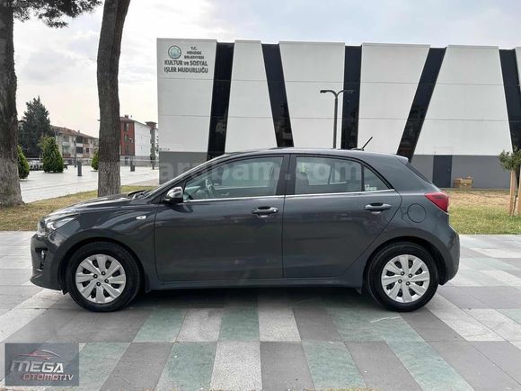 MEGA OTOMOTİV'DEN İLK ELDEN BOYASIZ DEĞİŞENSİZ KİA RİO