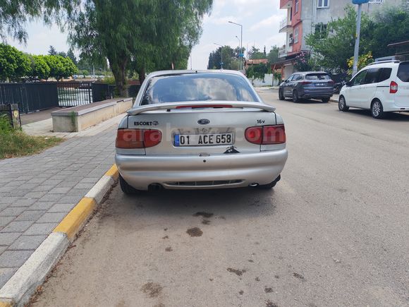 Sahibinden Klimalı Zetec Ford Escort 1.6 CLX 1995 Model