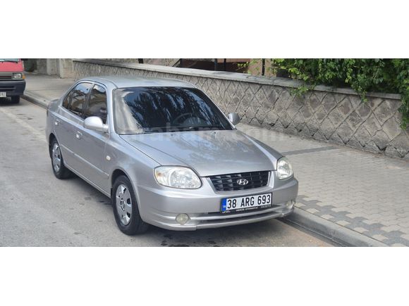 Değiçensiz Hyundai Accent 1.6 Admire 2004 Model Kayseri